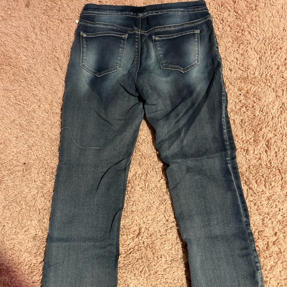 Soft pull on capris!!👖 - Picture 3 of 4